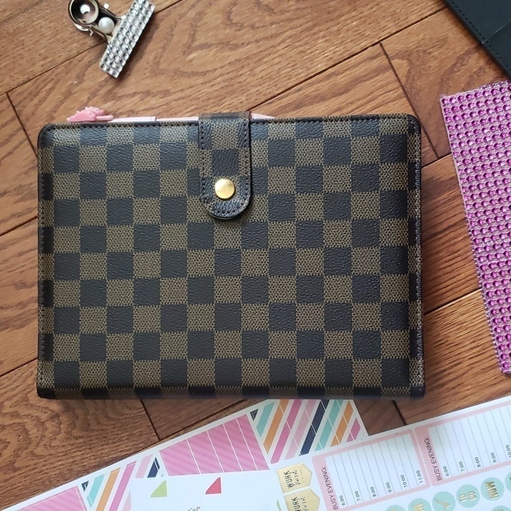 CHECKER A5 undated agenda with extras. - Picture 2 of 15